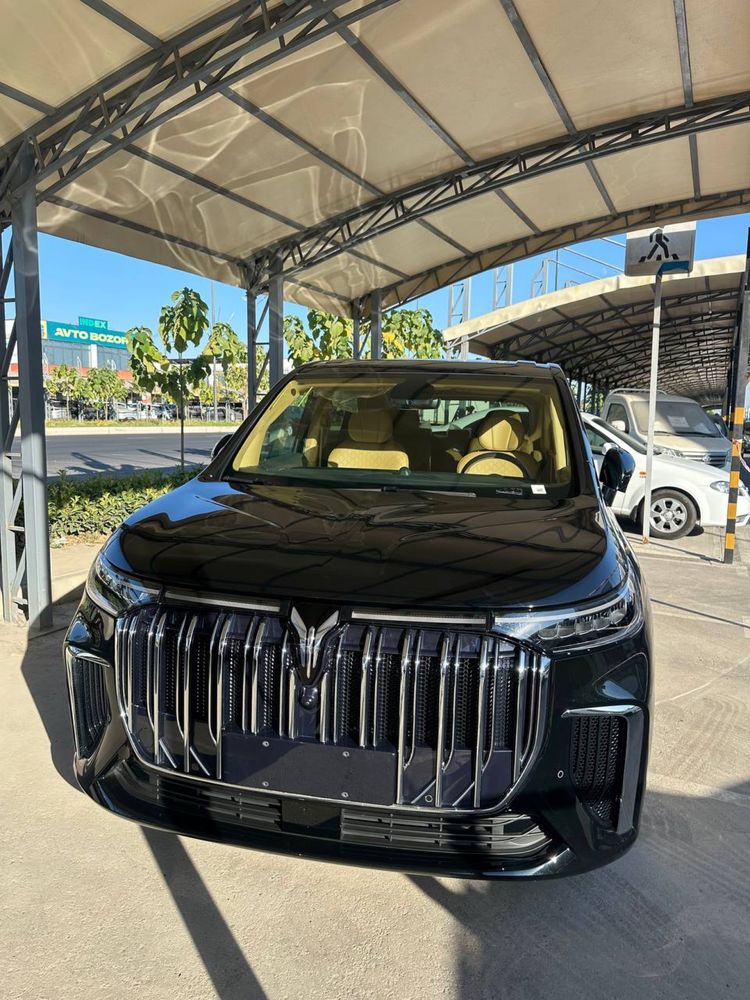 Voyah Dreamer Flagship Hybird 1300km СРОЧНО