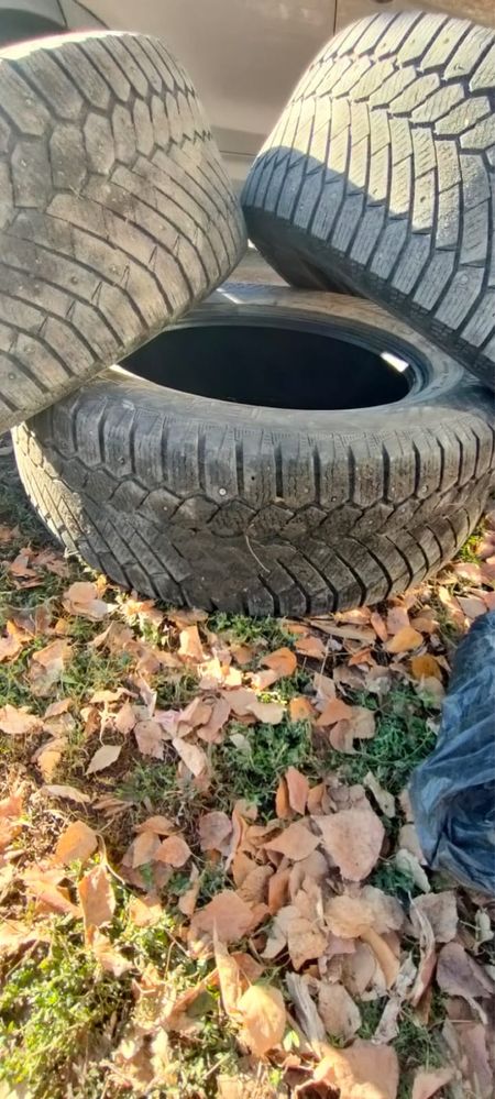 Продам комплект шин