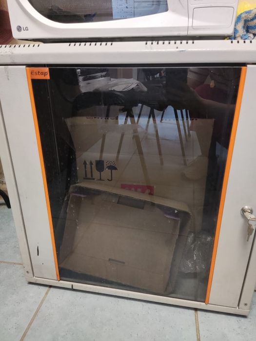 Сервирый шкаф размером 60х60