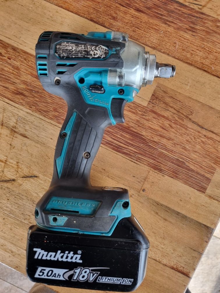 Bormasina impact makita DTW300