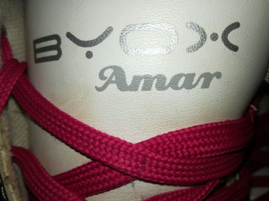 Ролковите кънки на Амбар от Soy Luna
