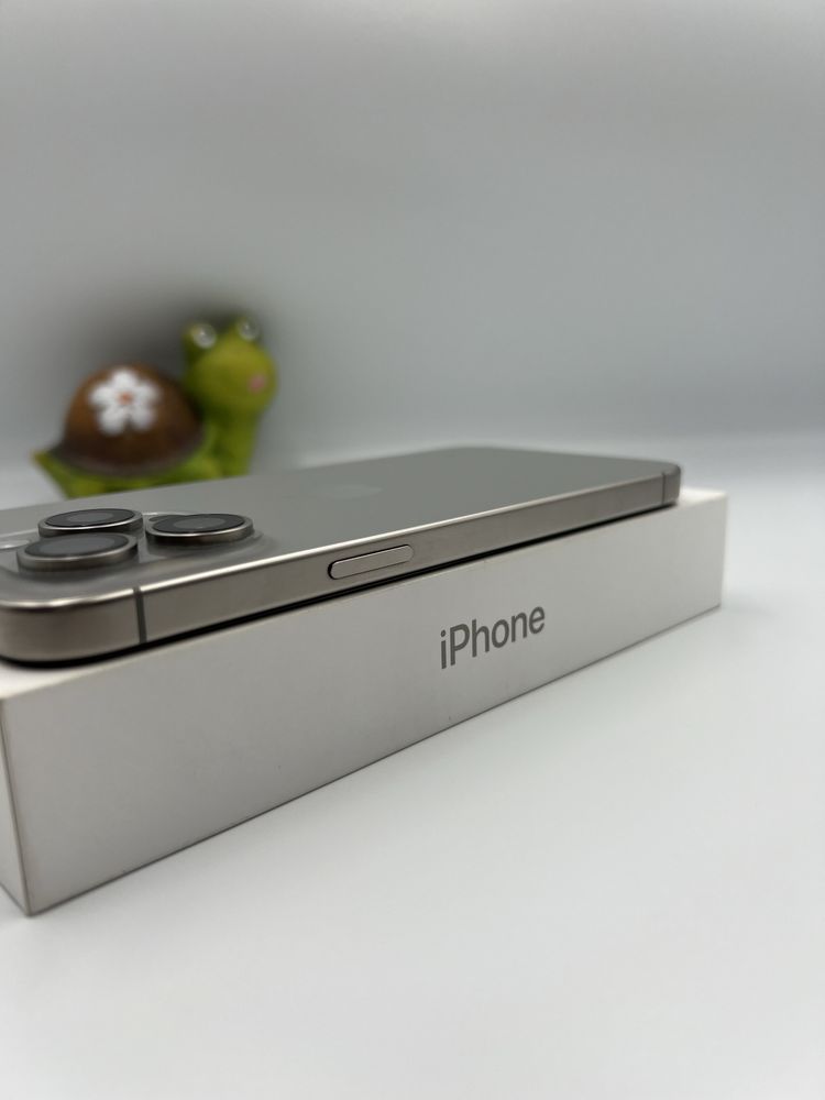 iPhone 15 Pro Max 256 Gb Natural Titanium (19м. ГАРАНЦИЯ)