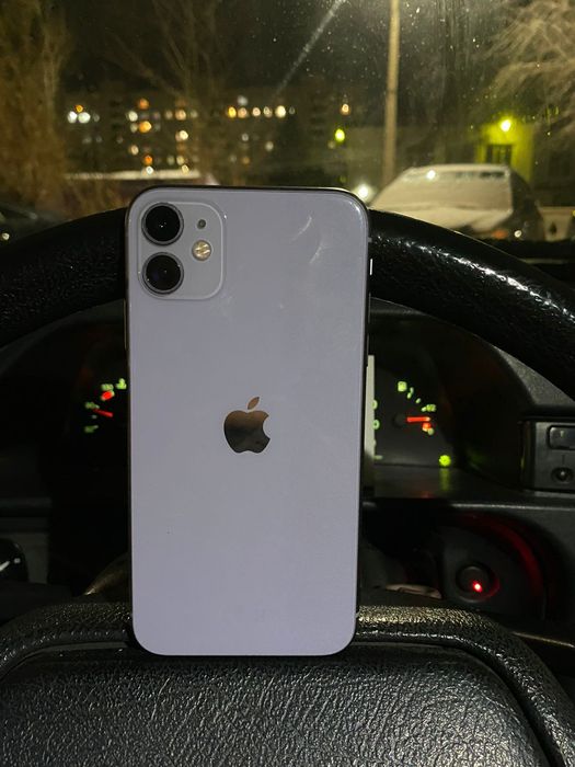 Айфон 11 128 gb.