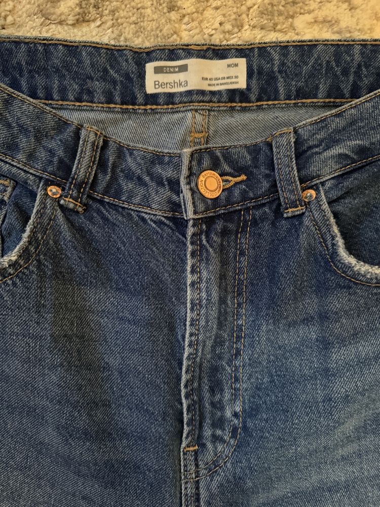 Дънки bershka mom jeans