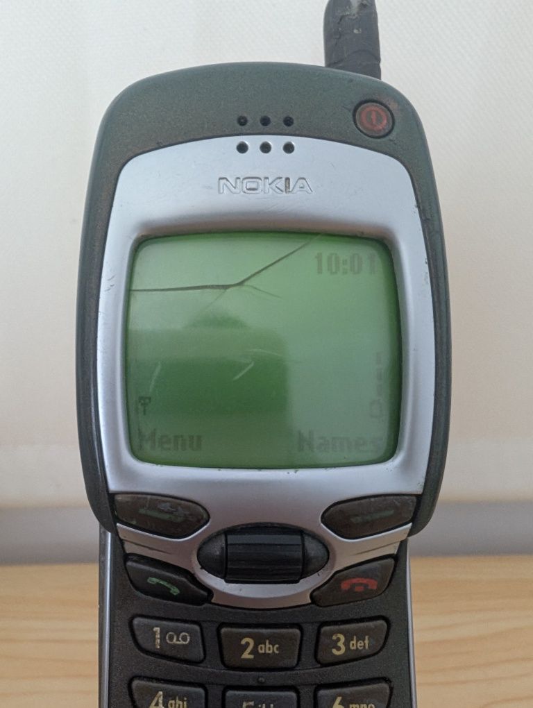 Nokia 7110 за ценители.