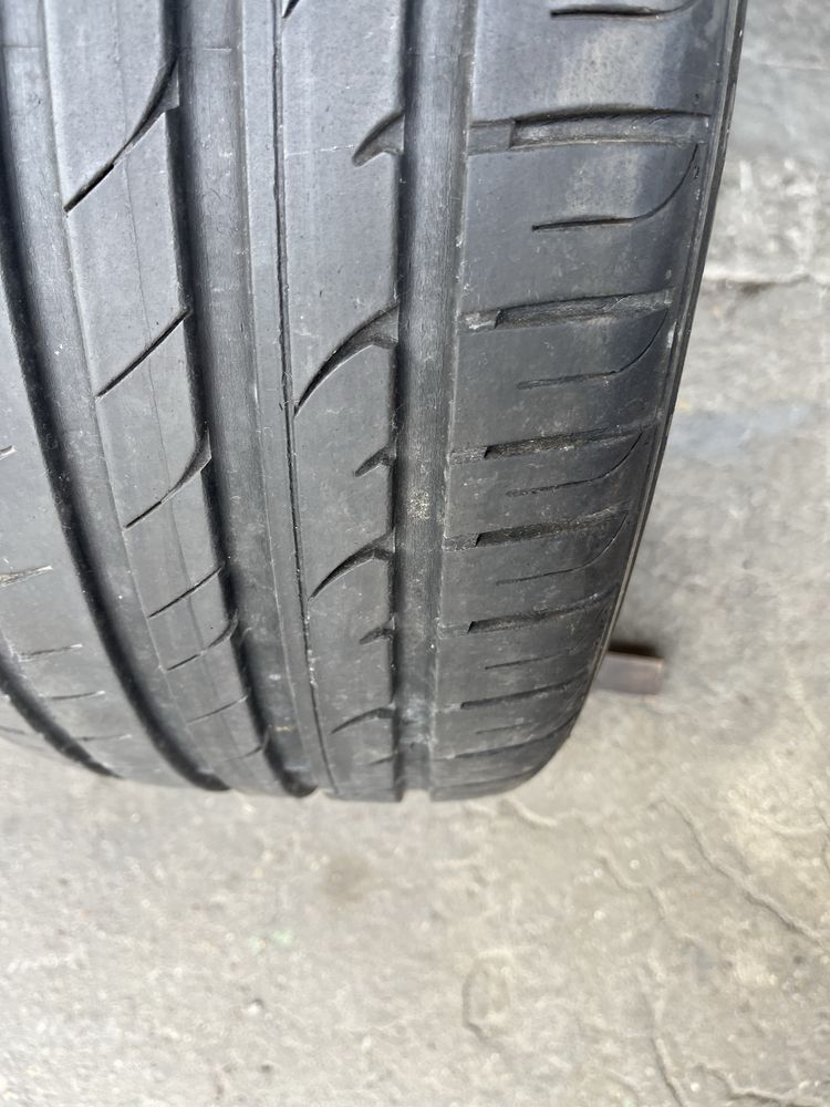 2 бр. летни гуми 235/45/18 Hankook DOT 1916 6 mm