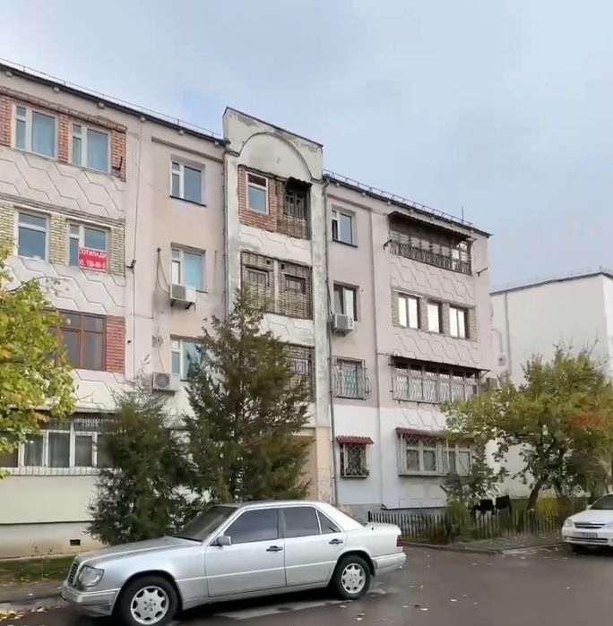 Qora qamish 2-5 bankiski dom 114 kv 3-xona 4-xona qilingan