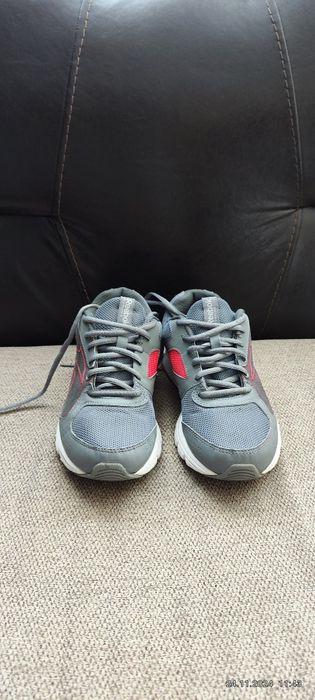 Сникърси и маратонки 37-ми номер