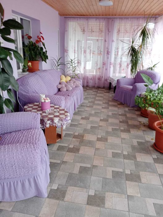 Vand casa renovata sau schimb cu apartament zona centrala + diferenta