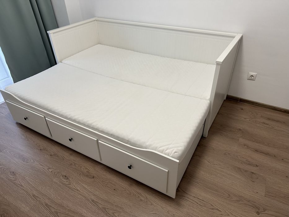Pat / Divan extensibil Ikea cu 3 sertare si 2 saltele 80x200 cm