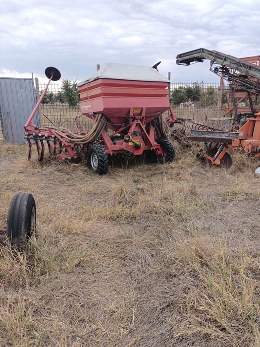 Vand semanatoare Kverneland Accord DL 4,5M