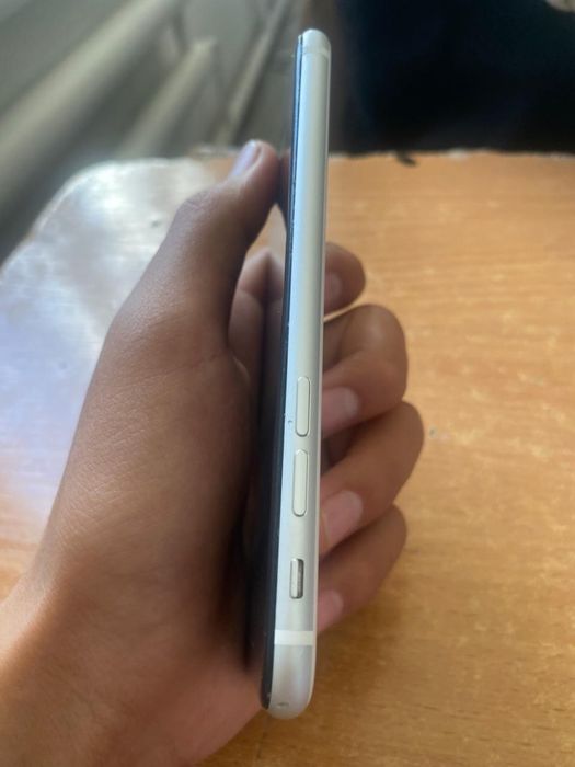 Продаю Iphone 8 40000тг
