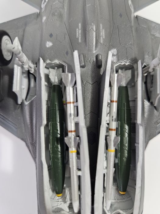 Macheta Revell F 35 Level 4