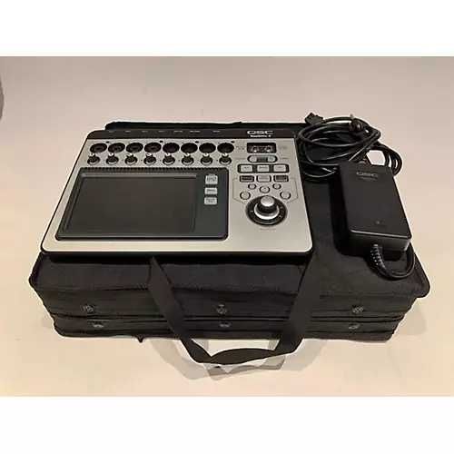 QSC TouchMix-8 в оригинален кейс, траф и WIFI донгъл