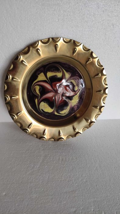 Декоративна чиния за стена месинг и художествена керамика