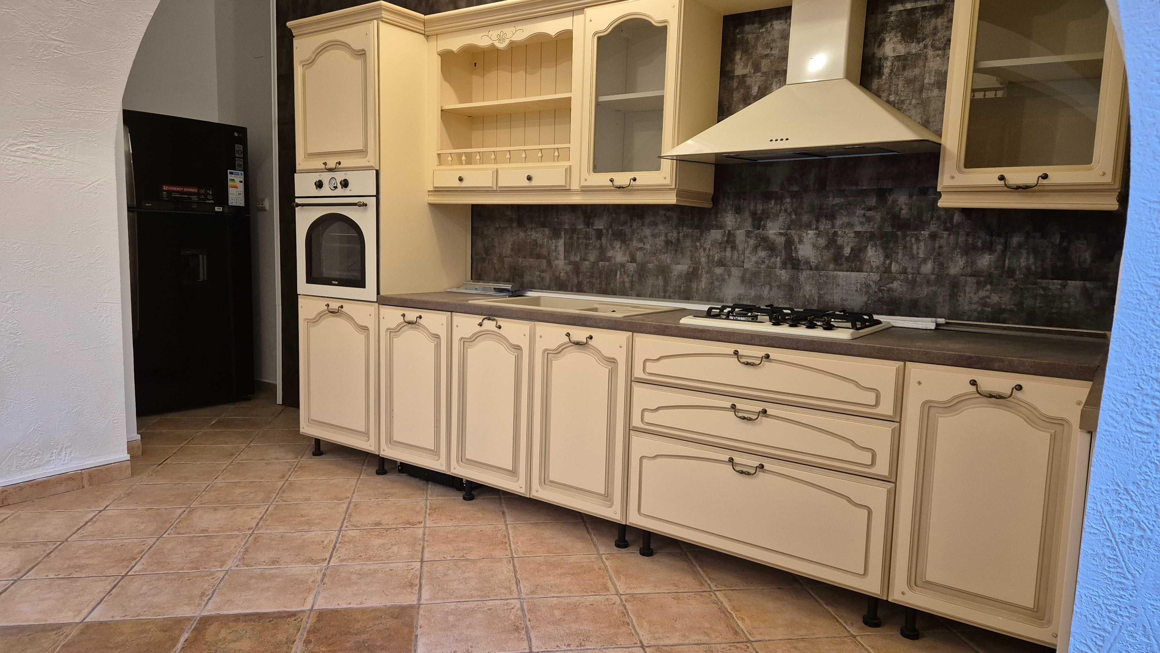 Apartament in casa, str Gruia 170mp