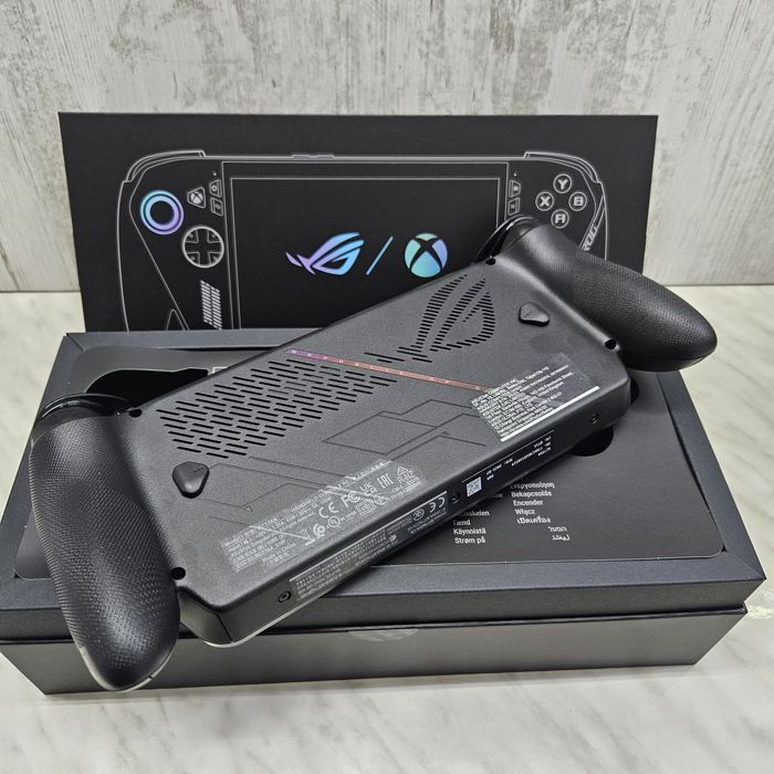 Consola portabila ASUS Rog Ally X 2025 1TB/24Gb Ram Zeus Amanet Vitan
