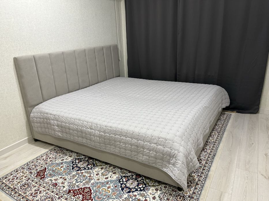 Продам кровать с подъемным механизмом