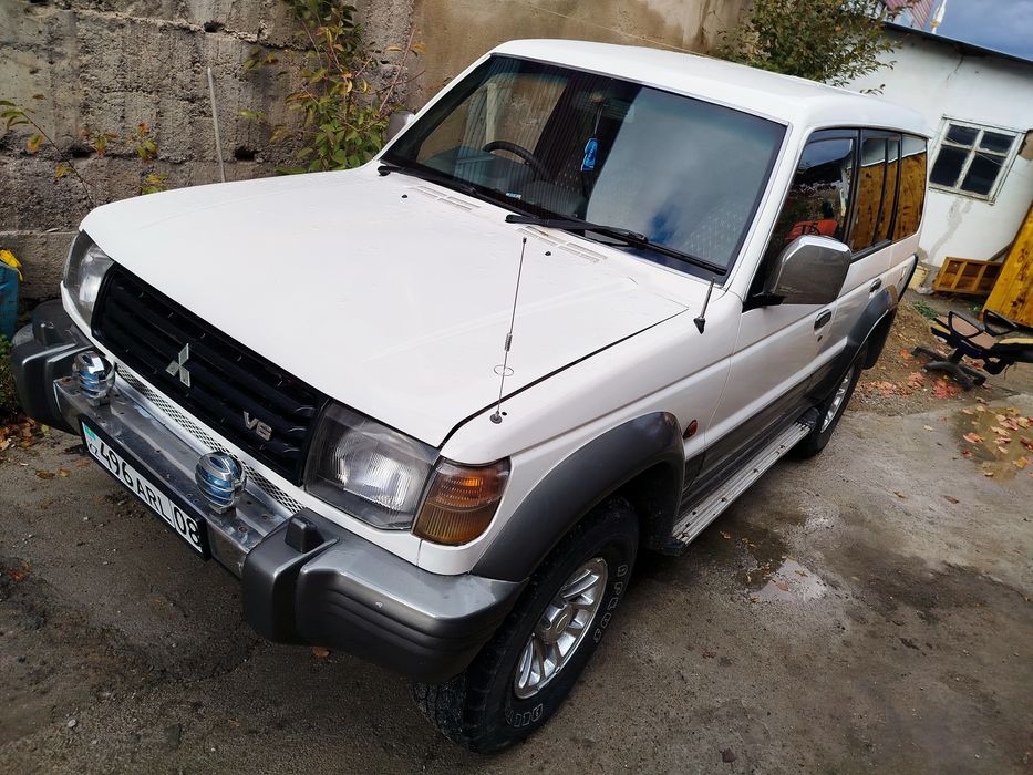 Продам Митсубиси поджеро