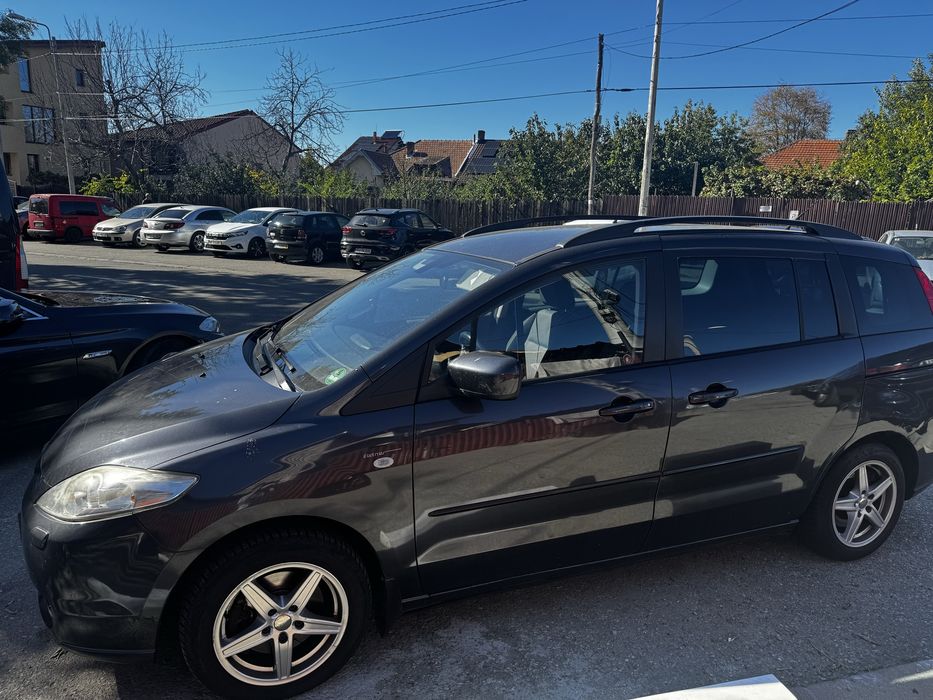 Vând Mazda 5 2008 de 7 locuri