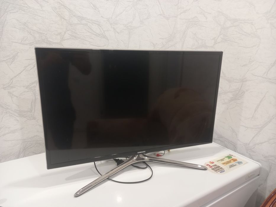 Самсунг в отличном состоянии,не ремонтировался,всё работает!