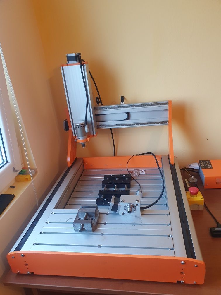 Бартер ЦНЦ ЦПУ CNC Фреза Рутер Stepcraft M500 4 оси HiWiN Лагери Nema