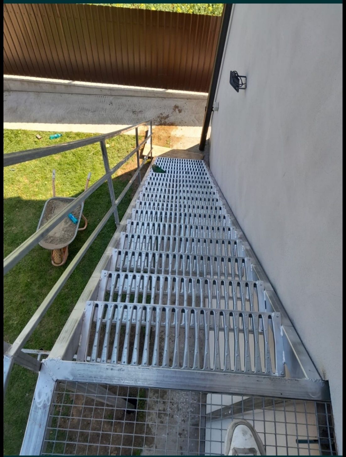 Scări metalice zincate deva