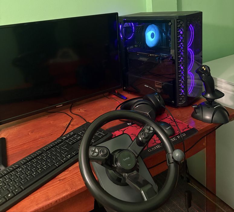 Pc de vanzare ….