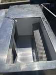 Masă frigorifică profesională 2 uși + compartiment expunere – inox