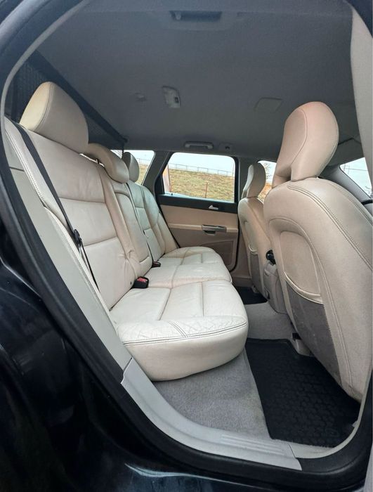 vand/schimb volvo v50 SE Lux DRIVe