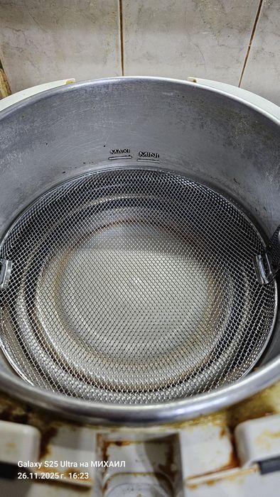 Фритюрник TEFAL с филтриране на мазнина