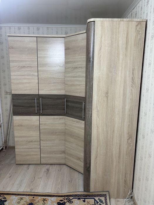 Продам шкаф угловой в отличном состоянии