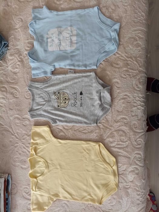 Бебешки бодита размер 9-12 см