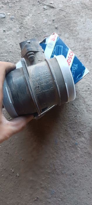 Расходомер воздуха валюметр Hyundai terrakan j3 porter carnival