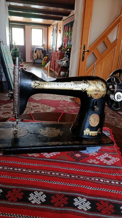 Masina de cusut Singer