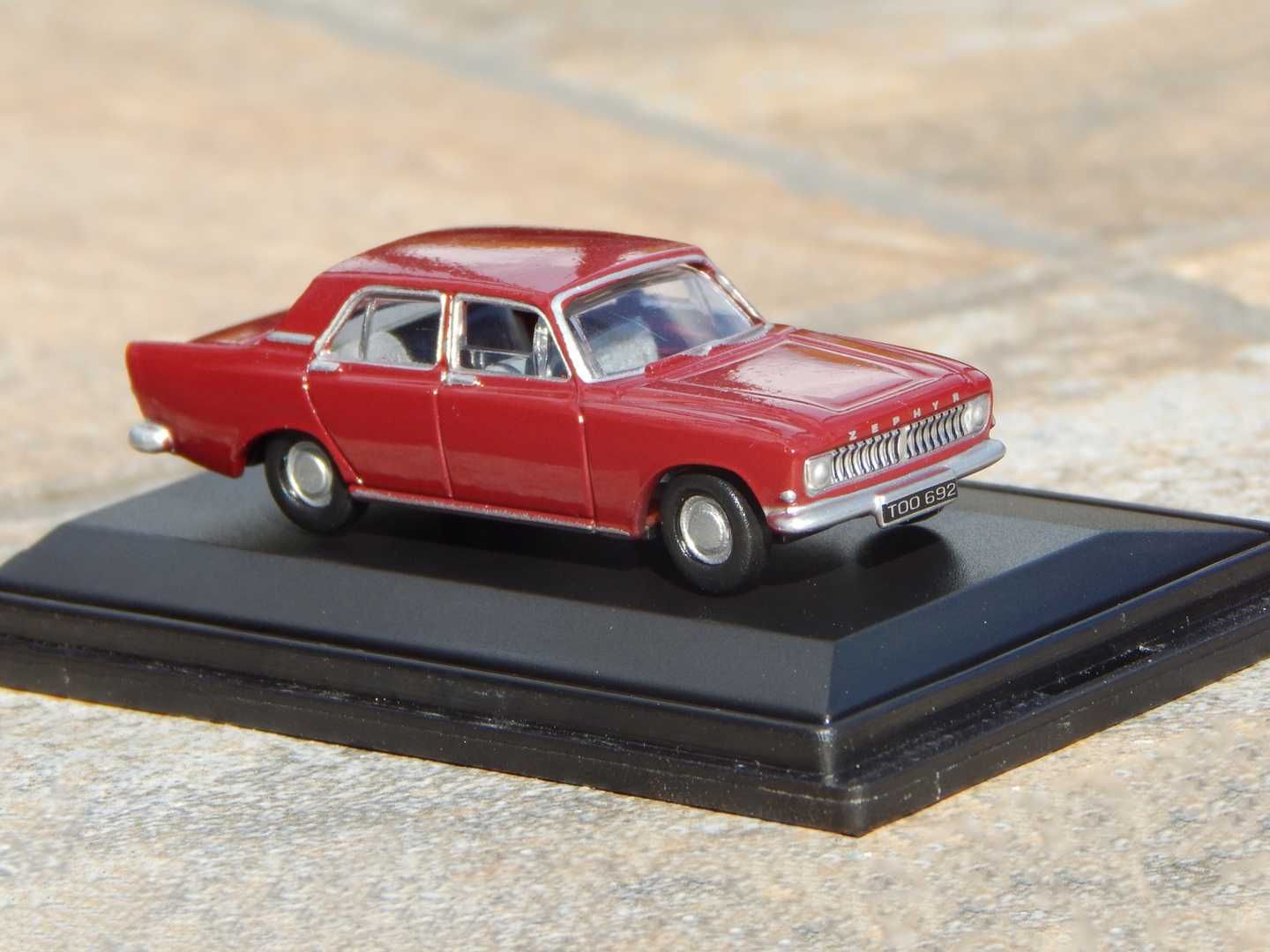 Macheta Ford Zephyr 6 Mk3 1962 sc 1:76 Oxford la vitrina