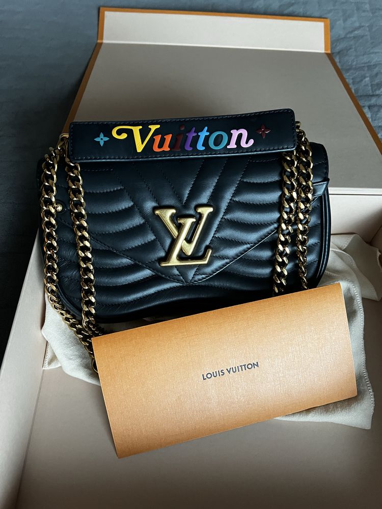 Чанта Louis Vuitton New Wave MM