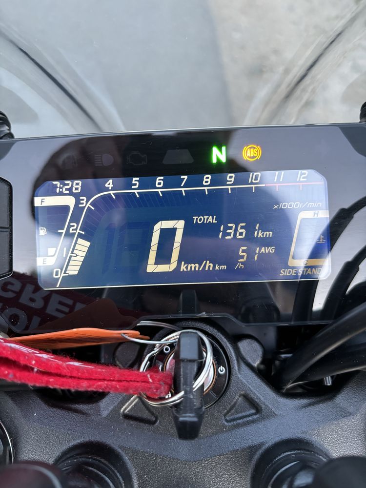 Honda CB 300R cu DOAR(!) 1400 km