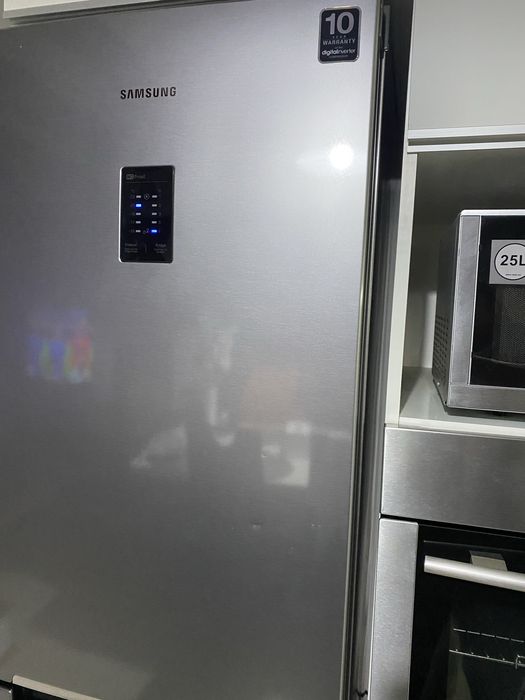 Combina frigorifica defecta