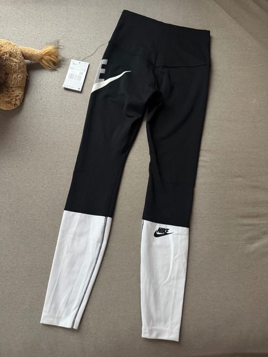 Дамски дрехи Nike