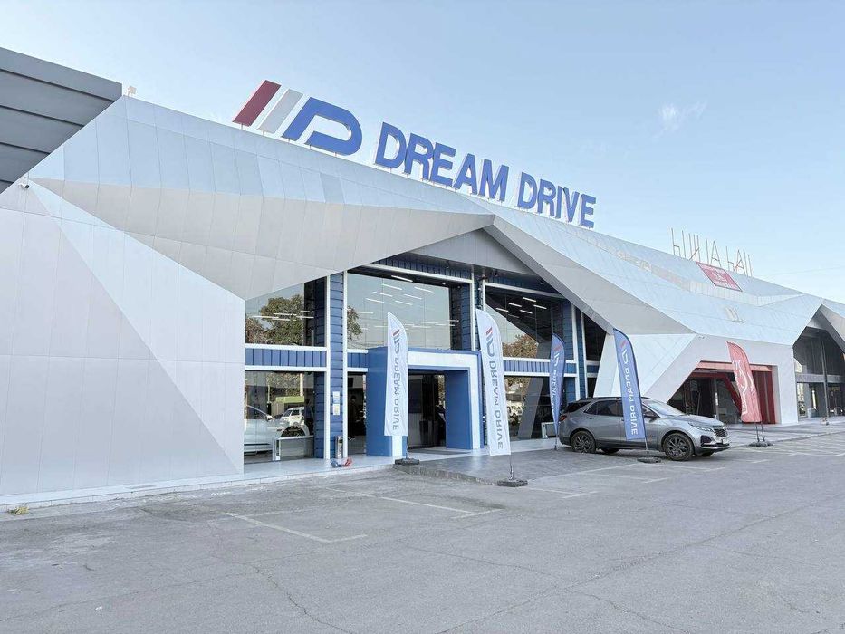 Срочно сдаётся премиум Автосалон 400 м² на выгодных условиях.