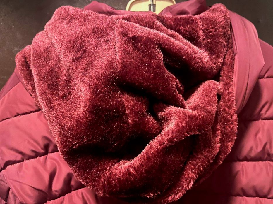 Мъжко зимно яке с пухкава подплата и подвижна качулка