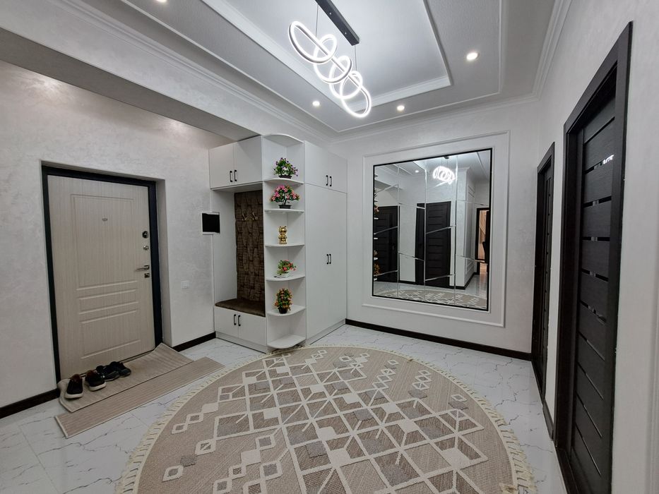 3 xonali kvartira sotiladi