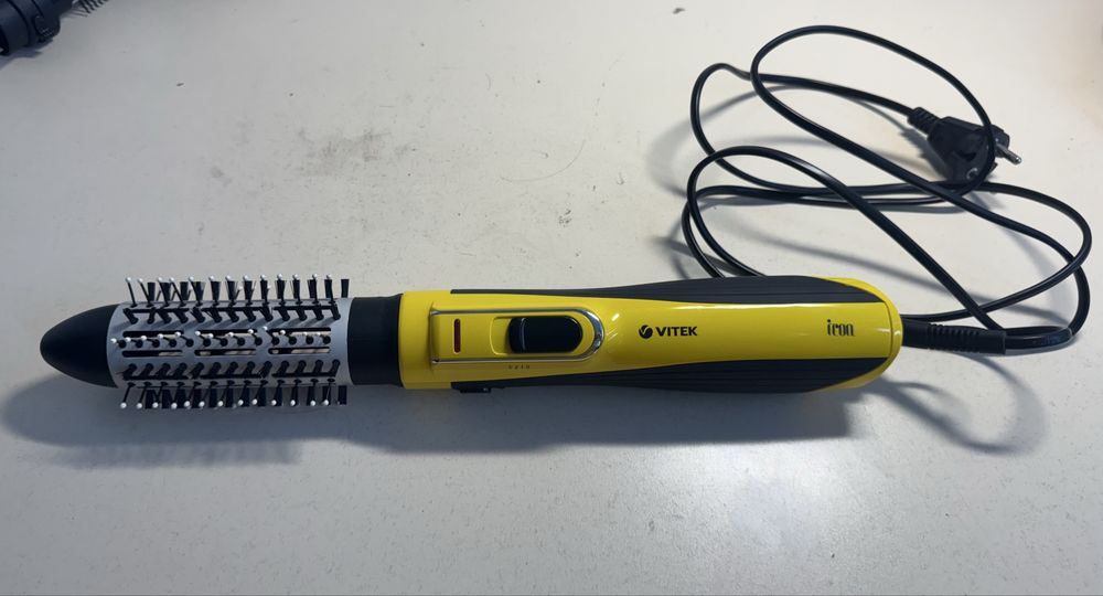 Фен‑щётка Vitek VT‑2509 Y (жёлто‑чёрный)