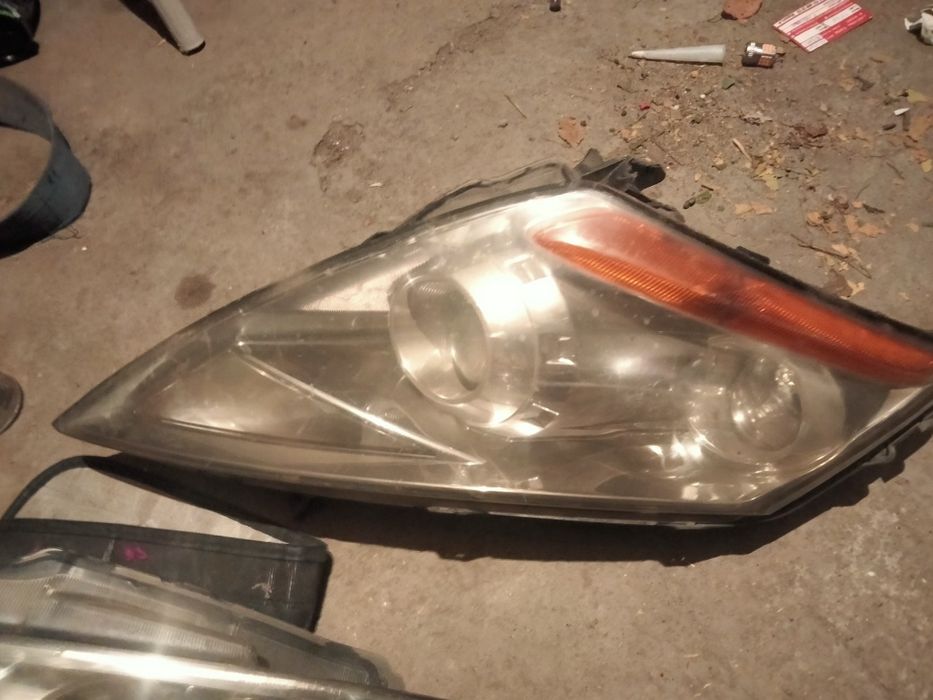 Продам бу фары на Ниссан мурана