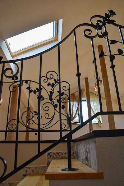 Продава се Къща в с. Драгичево, Област Перник - 320 кв.м за 1500 €/кв.м - Снимка #13