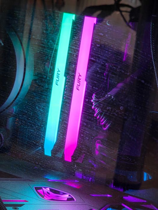 AMD Ryzen 5800X3D, Asus X570-PLUS, Kingston DDR4 32GB 3733Mhz