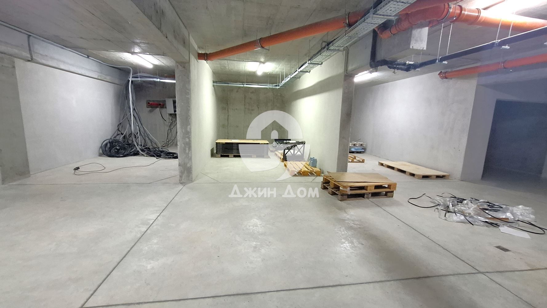 Просторен двустаен апартамент с ДВОР И ПАНОРАМА МОРЕ в гр. Несебър