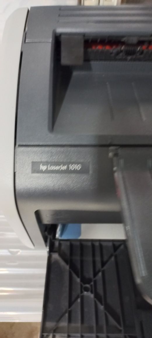 Лазерен принтер HP laserJet1010
