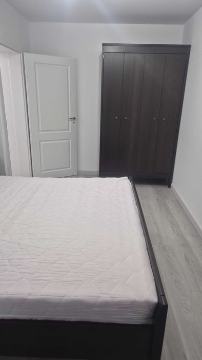 Apartament cu două camere de închiriat